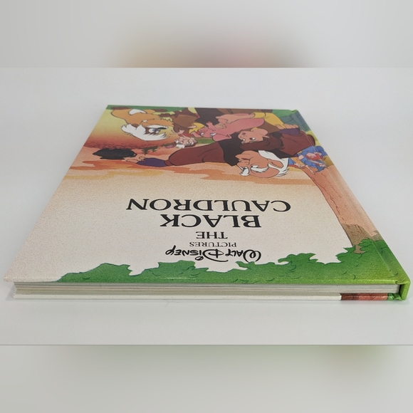 Disney's The Black Cauldron (Disney Classic Series,TwinBooks,Hardcover) - Picture 10 of 12